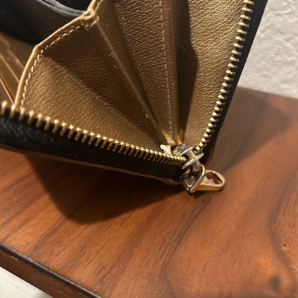 Loewe Metallic Gold Zip Wallet - Picture 10 of 12